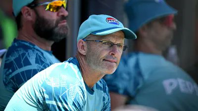 गैरी कर्स्टन का हाल कही बॉब वूलमर की तरह ना हो, पाकिस्तान की हार के बाद फैंस ने जताई चिंता 4 Gary Kirsten