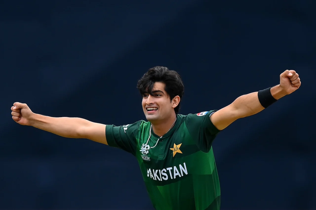 नसीम शाह के प्यार में दीवानी हुई ये खूबसूरत एक्ट्रेस, एक्टिंग छोड़ अब 24 घंटे देख रही हैं क्रिक्रेट 2 Naseem Shah