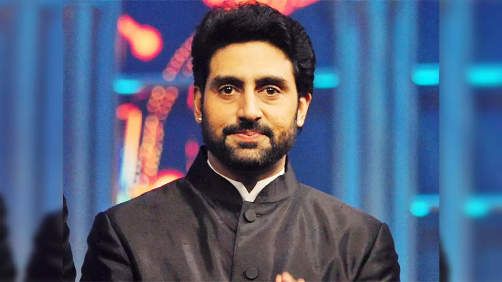 बच्चन परिवार में ऐश्वर्या का जीना हुआ मुश्किल, तो अभिषेक ने मुंबई में खरीदे 6 लग्जरी फ्लैट्स, बसाने जा रहे अपनी अलग दुनिया 2 Abhishek Bachchan