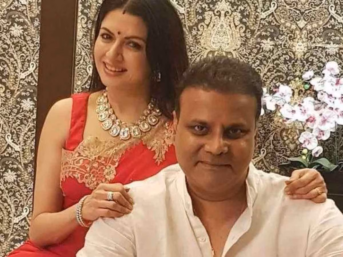 इन बॉलीवुड सितारों ने मां-बाप को बिना बताए कर ली शादी, बताना तो दूर, सालों तक नहीं लगने दी भनक 5 इन बॉलीवुड सितारों ने मां-बाप को बिना बताए कर ली शादी, बताना तो दूर, सालों तक नहीं लगने दी भनक