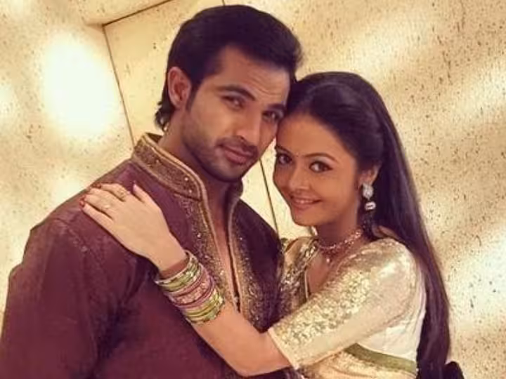 असल जिंदगी में जानी दुश्मन हैं टीवी का ये मशहूर जोड़ा, दोनों के बीच जमकर हुई थी गाली-गलौच और फिर..... 2 असल जिंदगी में जानी दुश्मन हैं टीवी का ये मशहूर जोड़ा, दोनों के बीच जमकर हुई थी गाली-गलौच और फिर.....