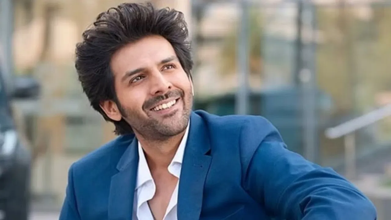 कभी दोस्तों से उधार लेकर करता था गुजारा, इतनी कम थी पहली सैलरी, आज करोड़ों में खेलता है एक्टर, बन बैठा है बॉलीवुड का सुपरस्टार 5 कभी दोस्तों से उधार लेकर करता था गुजारा, इतनी कम थी पहली सैलरी, आज करोड़ों में खेलता है एक्टर, बन बैठा है बॉलीवुड का सुपरस्टार