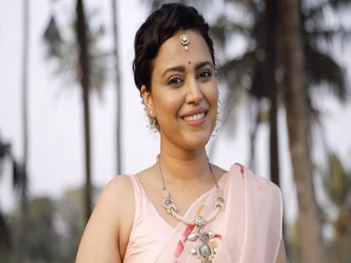 काम न मिलने पर छलका स्वरा भास्कर का दर्द, बोलीं - 'बॉलीवुड में उन्हें अछूत समझते हैं, सड़कों पर लोग रोकते हैं फिर... 