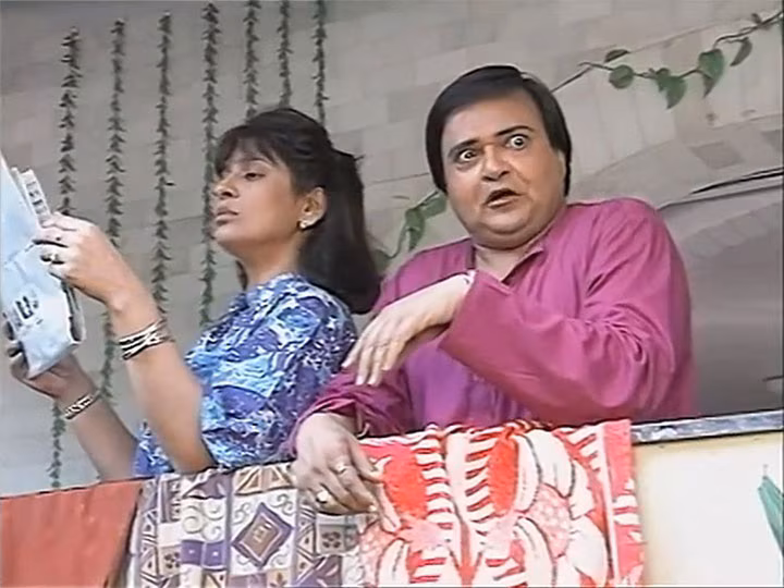 'भाभी जी घर पर हैं' की तरह 90 में फेमस था दूरदर्शन का ये शो, देखने के लिए लग जाती थी भीड़, लेकिन इस वजह से हो गया था बंद  2 'भाभी जी घर पर हैं' की तरह 90 में फेमस था दूरदर्शन का ये शो, देखने के लिए लग जाती थी भीड़, लेकिन इस वजह से हो गया था बंद