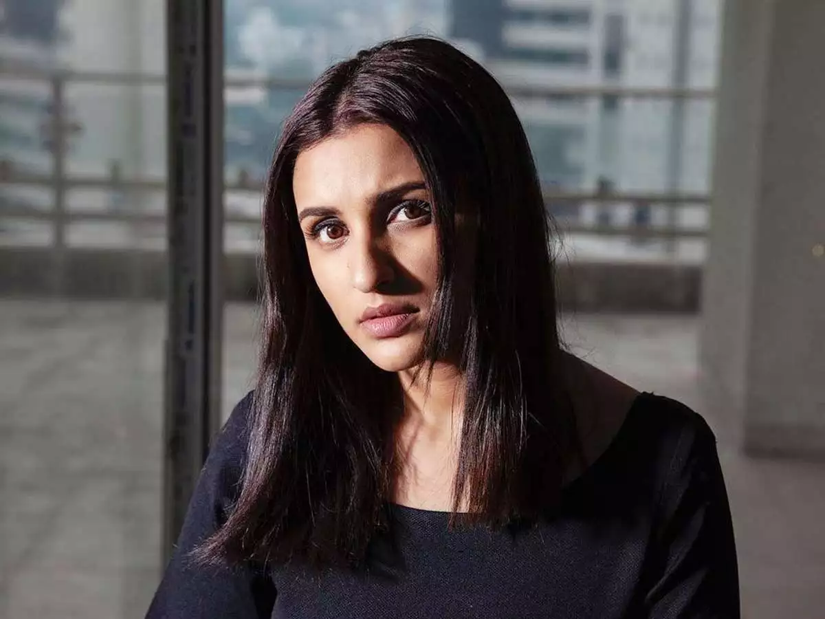 शादी के बाद डिप्रेशन से जूझ रही हैं परिणीति चोपड़ा, क्रिप्टिक पोस्ट शेयर कर लिखा - लाइफ लिमिटेड है एक सेकेंड भी... 2 Parineeti Chopra