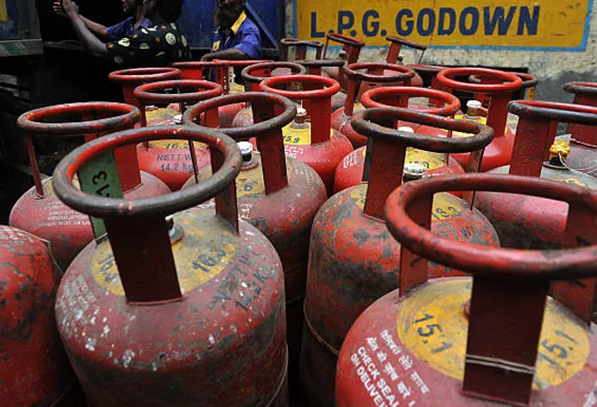 सुबह-सुबह सरकार ने किया बड़ा ऐलान, Lpg Cylinder हुआ सस्ता, अब देनी होगी सिर्फ इतनी कीमत 4 Lpg Cylinder