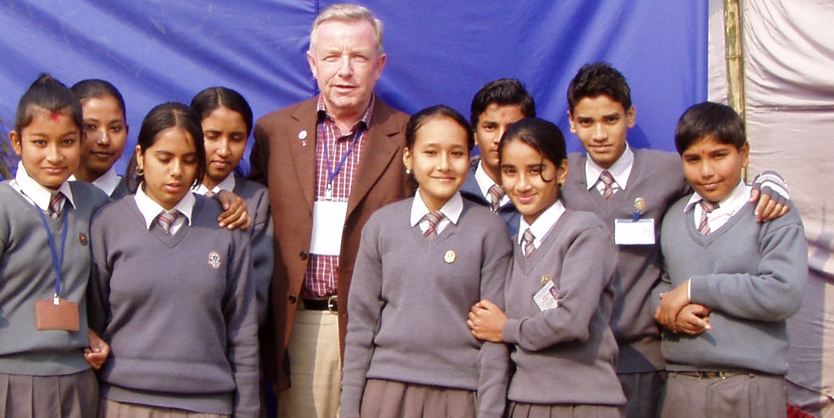 स्कूल की ड्रेस और यूनिफॉर्म का हिंन्दी में हैं खास नाम, जानकर घूम जाएगा दिमाग 4 School Uniform