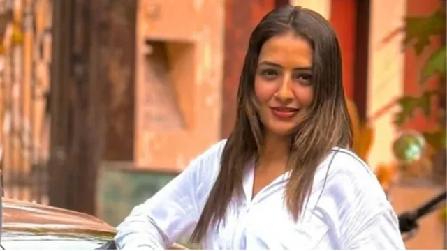 दिल्ली की वड़ा पाव गर्ल अब इस फिल्म में करेंगी काम, सलमान खान के साथ देंगी बोल्ड सीन 2 Vada Pav Girl