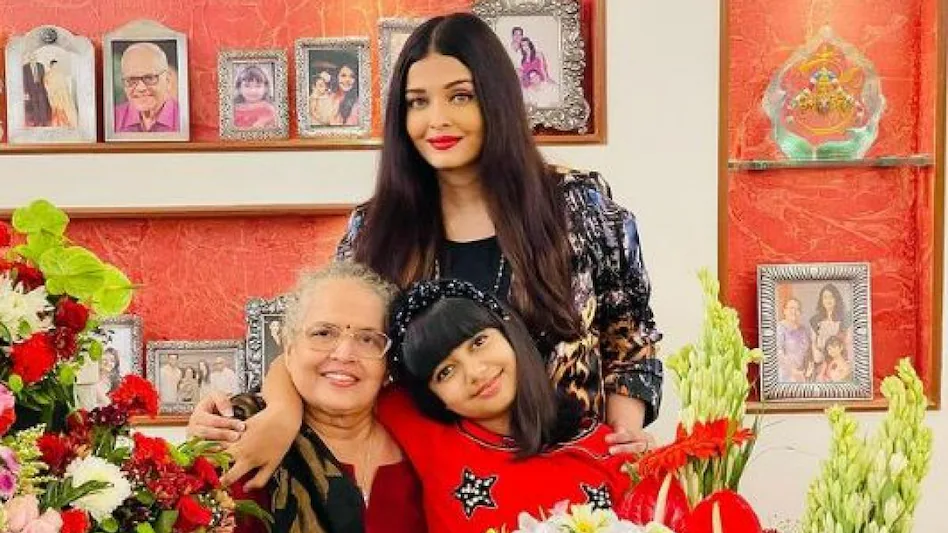 अनंत अंबानी की शादी में जया बच्चन ने ऐश्वर्या राय की मां को दिया धक्का, कैमरे के सामने कैद हुई हरकत... 2 अनंत अंबानी की शादी में जया बच्चन ने ऐश्वर्या राय की मां को दिया धक्का, कैमरे के सामने कैद हुई हरकत...