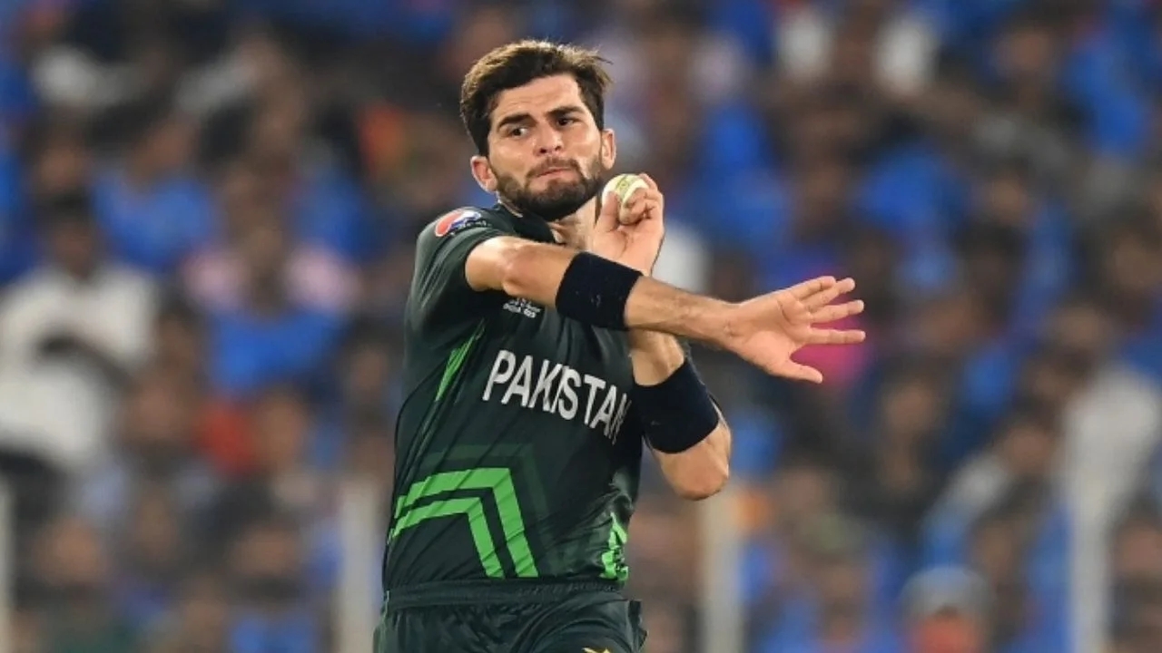(Shaheen Shah Afridi)