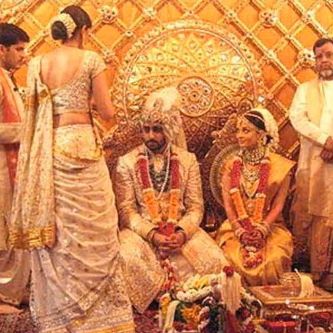 अभिषेक नहीं है ऐश्वर्या राय के पहले पति, इस शख्स से रचाई थी पहली शादी, खुलासे के बाद बच्चन परिवार में मचा हंगामा 2 अभिषेक नहीं है ऐश्वर्या राय के पहले पति, इस शख्स से रचाई थी पहली शादी, खुलासे के बाद बच्चन परिवार में मचा हंगामा