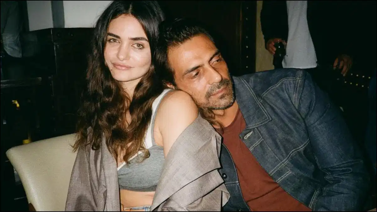 4 बच्चों के पिता बनने के बाद भी गर्लफ्रेंड से शादी नहीं करना चाहते हैं अर्जुन रामपाल, इस वजह से लिया ये फैसला 3 Arjun Rampal_Gabriella