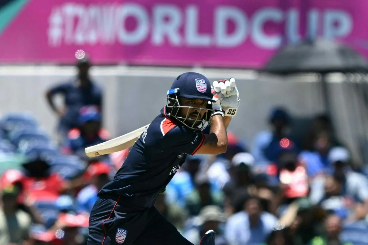 7 चौके - 5 छक्के, फॉर्म में लौटा पाकिस्तान को धूल चटाने वाला अमेरिकी बल्लेबाज, कनाड़ा के खिलाफ जमाया तूफानी शतक 3 Monank Patel