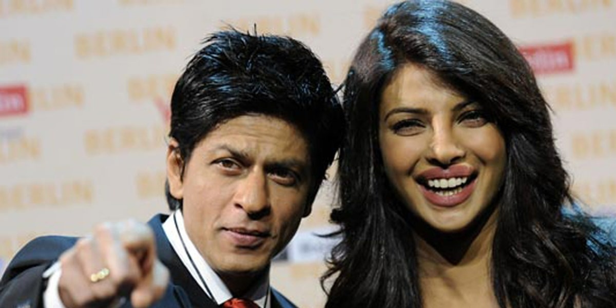 प्रियंका चोपड़ा-शाहरुख फिर आए एक-दूसरे के करीब, वायरल Video आया सामने, पीसी बोलीं - 'मुझे उनके साथ सुकून....' 4 Priyanka Chopra