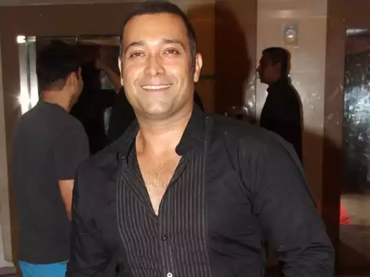 ऐश्वर्या-करिश्मा जैसी बड़ी हीरोईनों के संग किया काम, फिर भी सुपरस्टार के बेटे को नहीं मिला नाम, आज गुमनामी में गुजार रहा है जिंदगी 4 Puru Rajkumar