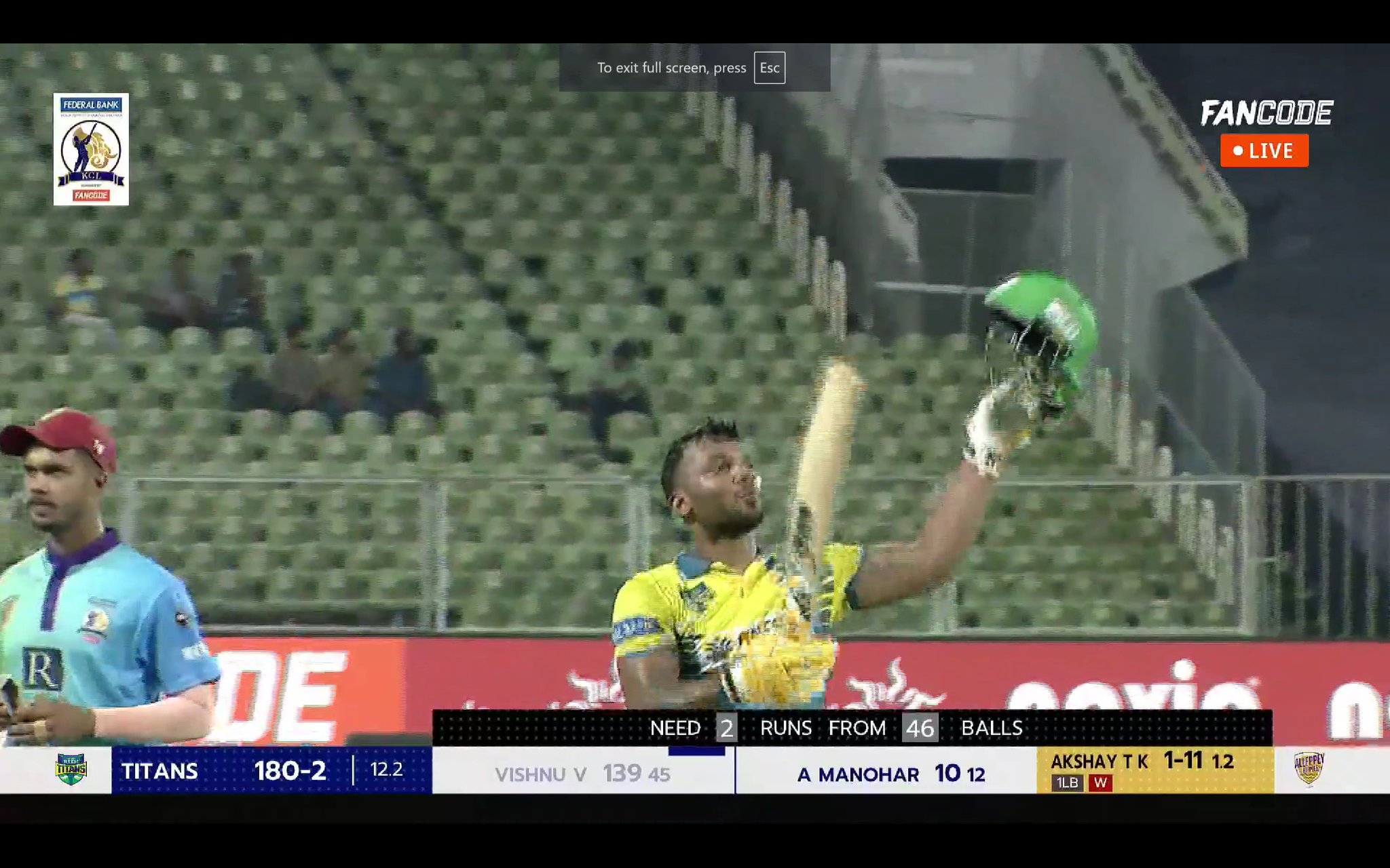 मुंबई इंडियंस के बल्लेबाज ने निकाला गेंदबाजों का तेज, 308.9 के स्ट्राइक रेट से जड़ा तूफानी शतक 2 Vishnu Vinod