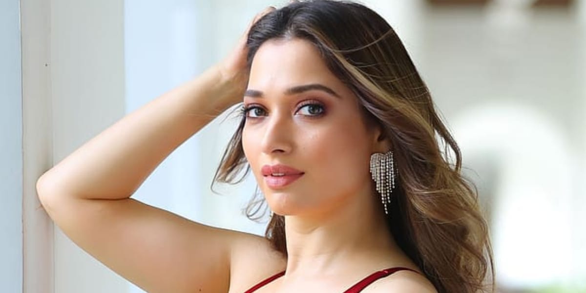 बॉलीवुड में आने के बाद भी साउथ इंडस्ट्री को नहीं भूल पा रही है तमन्ना भाटिया, बोलीं - बॉलीवुड फिल्में घटिया है और....