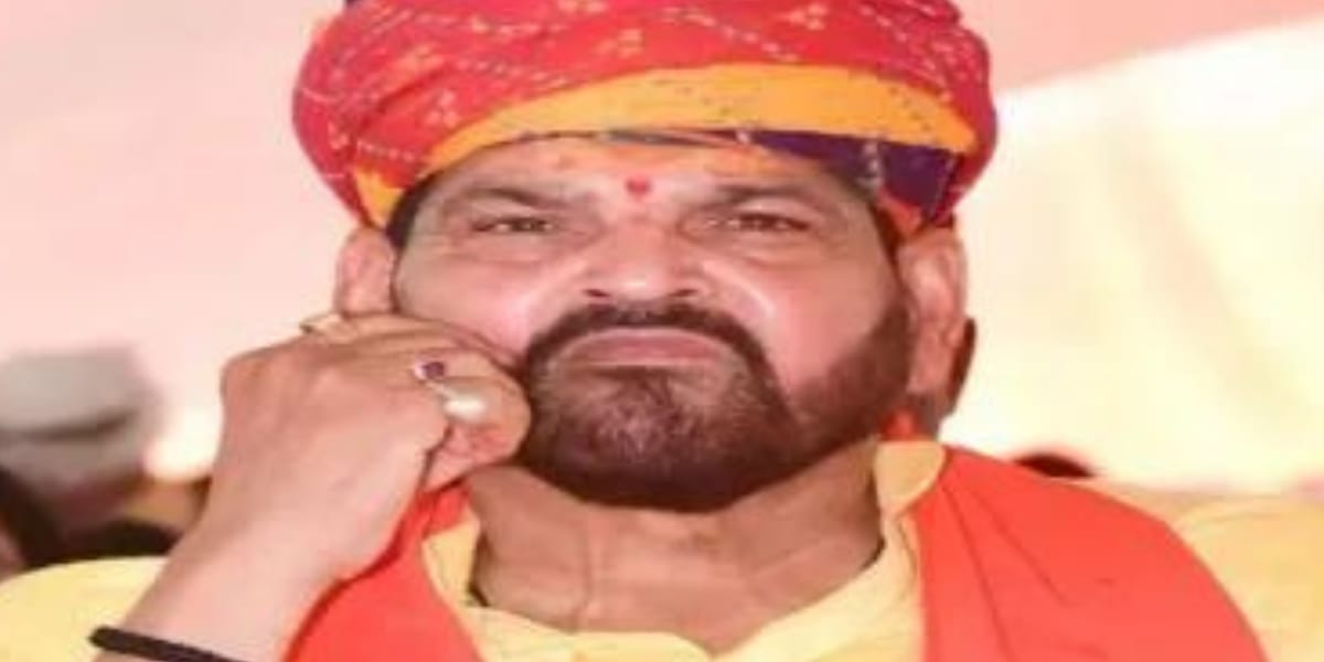 तिरूपति बलाजी के बाद यूपी के इन मंदिरों पर गिरी गाज, हिंन्दुओं के हित में सरकार लेंगी बड़ा फैसला 3 तिरूपति बलाजी के बाद यूपी के इन मंदिरों पर गिरी गाज, हिंन्दुओं के हित में सरकार लेंगी बड़ा फैसला