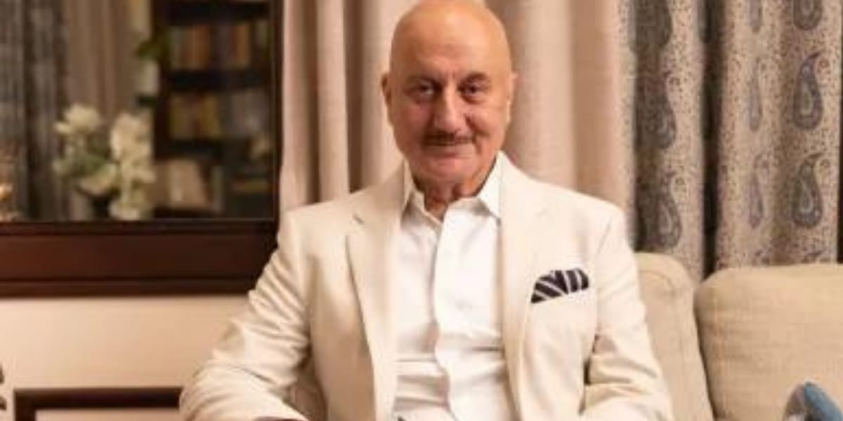 अनुपम खेर ने बॉलीवुड छोड़ने का किया फैसला, एक्टिंग छोड़ करेंगे ये सस्ती नौकरी, शेयर किया अपना Cv 2 अनुपम खेर ने बॉलीवुड छोड़ने का किया फैसला, एक्टिंग छोड़ करेंगे ये सस्ती नौकरी, शेयर किया अपना Cv