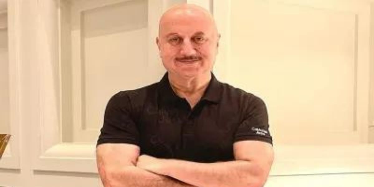 अनुपम खेर ने बॉलीवुड छोड़ने का किया फैसला, एक्टिंग छोड़ करेंगे ये सस्ती नौकरी, शेयर किया अपना Cv 3 अनुपम खेर ने बॉलीवुड छोड़ने का किया फैसला, एक्टिंग छोड़ करेंगे ये सस्ती नौकरी, शेयर किया अपना Cv