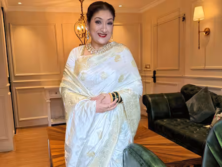 हिंदू नहीं हैं गोविंदा की पत्नी सुनीता, शराब पीने के लिए कर दिया था ऐसा काम, पेरेंटस को आज तक नहीं लगी भनक 3 Sunita Ahuja