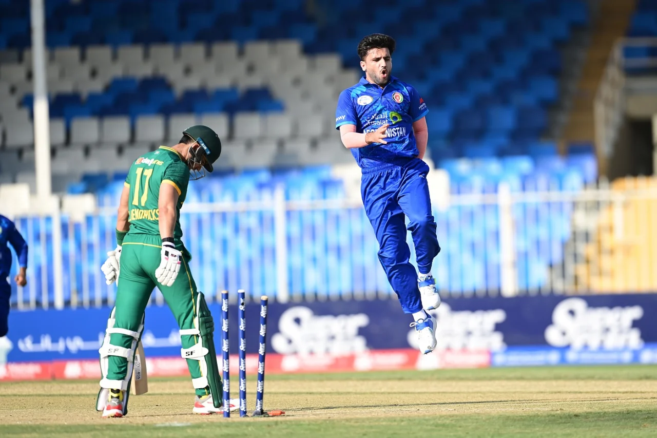 Afg Vs Sa : अफगानी गेंदबाजों ने वनडे में दक्षिण अफ्रीका को 106 रनों पर किया ढेर, पहली बार अफ्रीकी टीम को वनडे में दिया मात 2 Afg Vs Sa