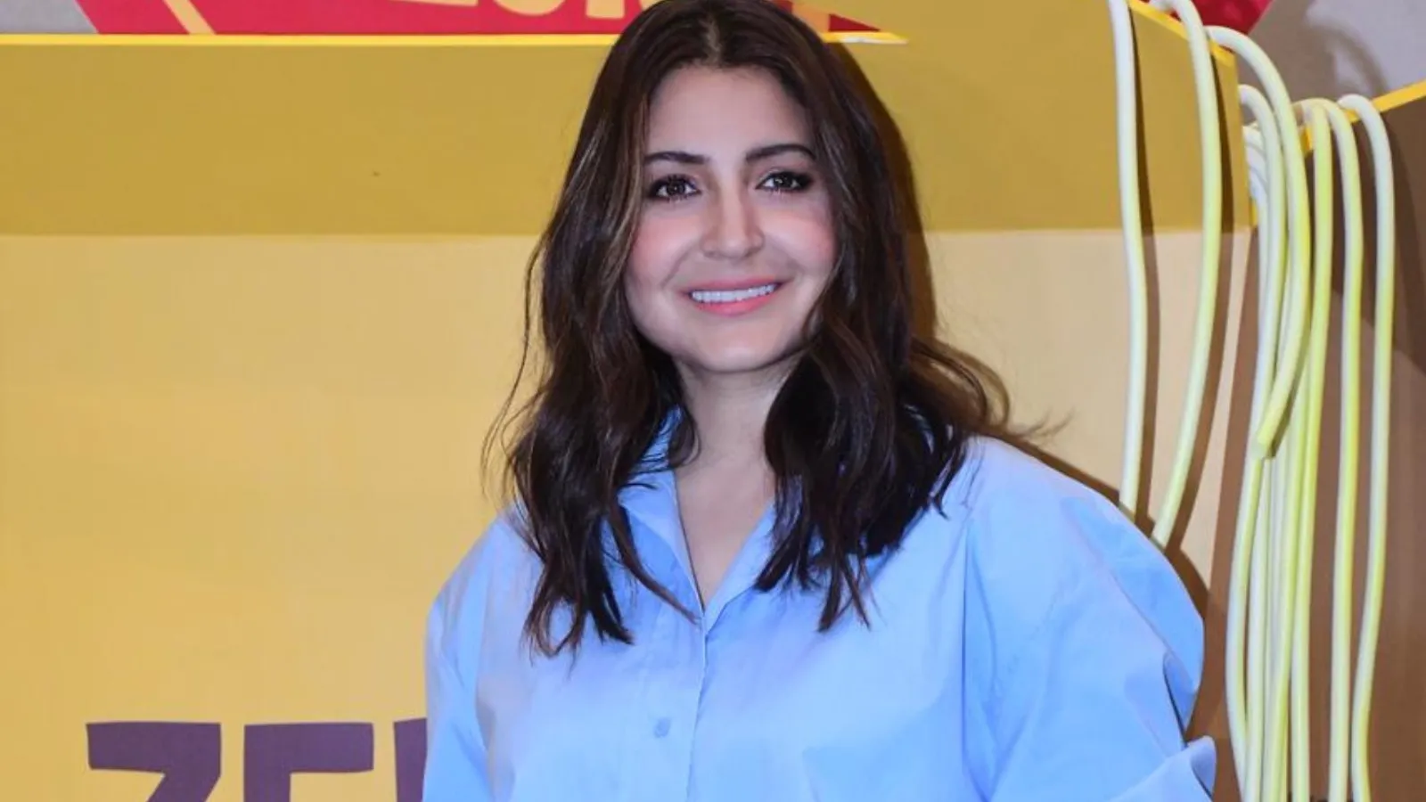जोरु के गुलाम बनें विराट कोहली, बच्चों अकाय-वामिका के लिए खुद बनाते हैं खाना, अनुष्का बोलीं - मैं थोड़ी चीटिंग करती हूं 3 Anushka Sharma