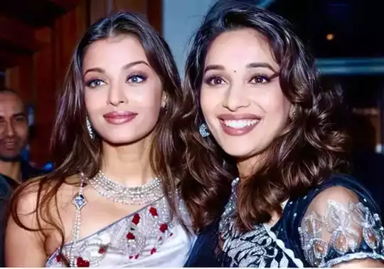 बुरे समय में ऐश्वर्या राय के दुश्मन बन गए थे ये सितारे, पीठ पीछे छुरा घोपने को थे तैयार, लिस्ट में दीपिका भी है शामिल 2 Aishwarya Rai-Madhuri Dixit