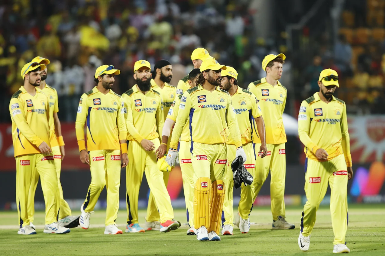 Ms Dhoni With Csk Players