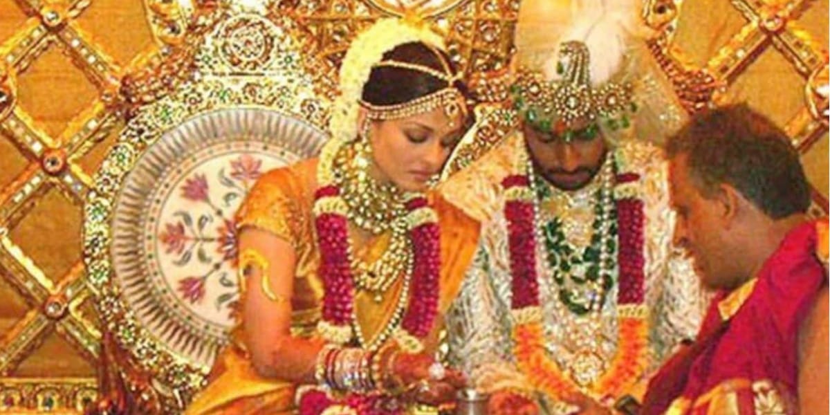 ऐश्वर्या राय के मांगलिक होने पर ससुर अमिताभ बच्चन ने सालों बाद तोड़ी चुप्पी, बोले - 'जिस घर में जाएगी बर्बाद....' 4 ऐश्वर्या राय के मांगलिक होने पर ससुर अमिताभ बच्चन ने सालों बाद तोड़ी चुप्पी, बोले - 'जिस घर में जाएगी बर्बाद....'