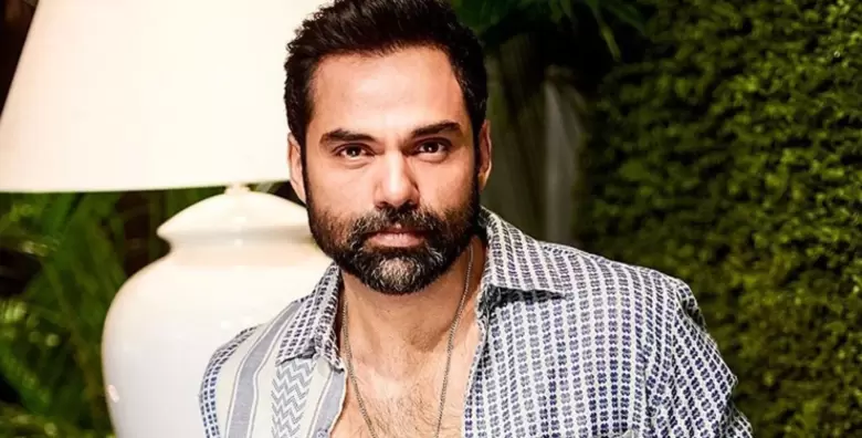 शादी के इंतजार में टकले हो चुके हैं ये 3 स्टार्स, नकली बाल लगाकर लड़कियों को करते हैं इंप्रेस, नाम जानकर चौंक जाएंगे आप 4 Abhay Deol