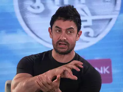 'भारत में रहने से डर लगता है..' आमिर खान के 3 ऐसे बयान जिनकी वजह से फैंस करने लगे नफरत, हर फिल्म हो गई फ्लॉप 4 Aamir Khan