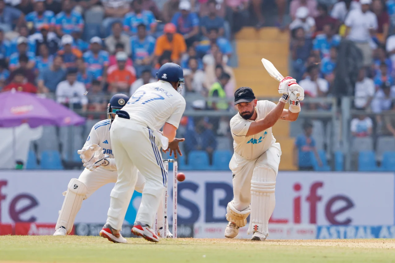Ind Vs Nz : जडेजा-सुंदर ने कीवी टीम को सस्ते में किया ढेर, भारतीय बल्लेबाजों ने फिर से कटाई नाक, जानिए पहला दिन का पूरा हाल 2 Ind Vs Nz