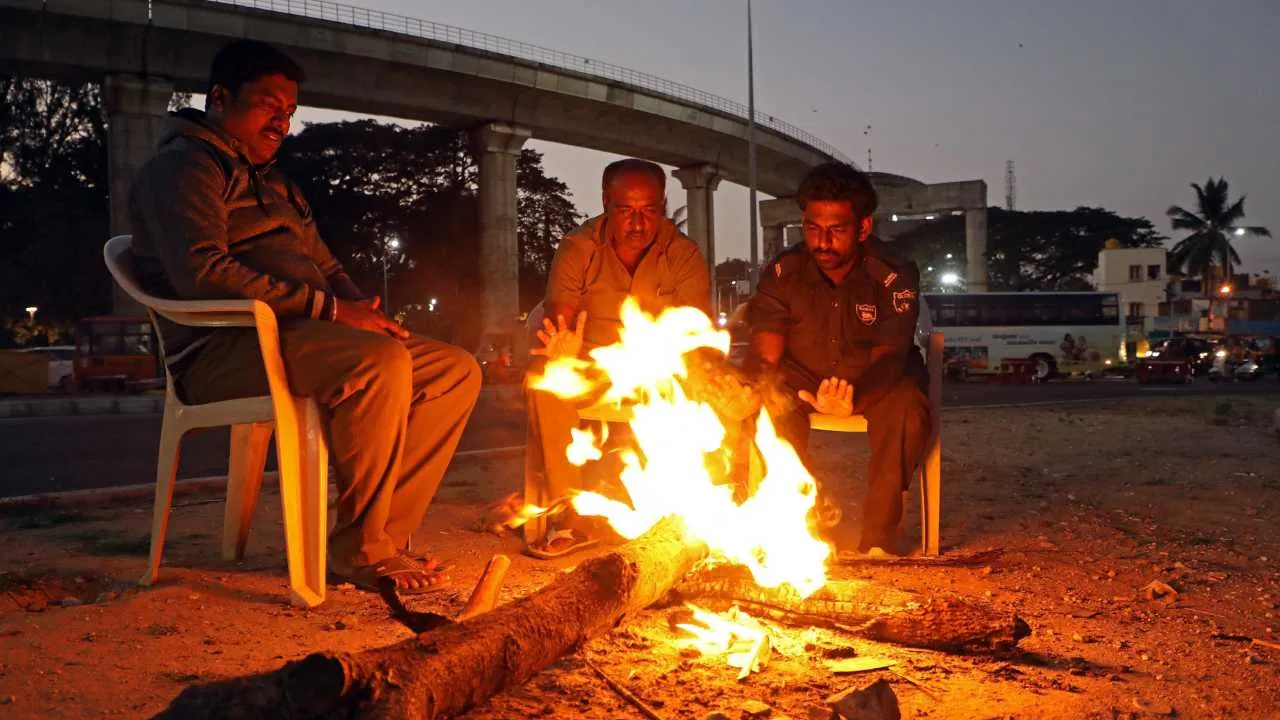 कारगिल से कन्याकुमारी तक मौसम की मार, 5 राज्यों के लिए जारी हुआ रेड अलर्ट, जानिए अपने इलाके का हाल 3 Weather Report