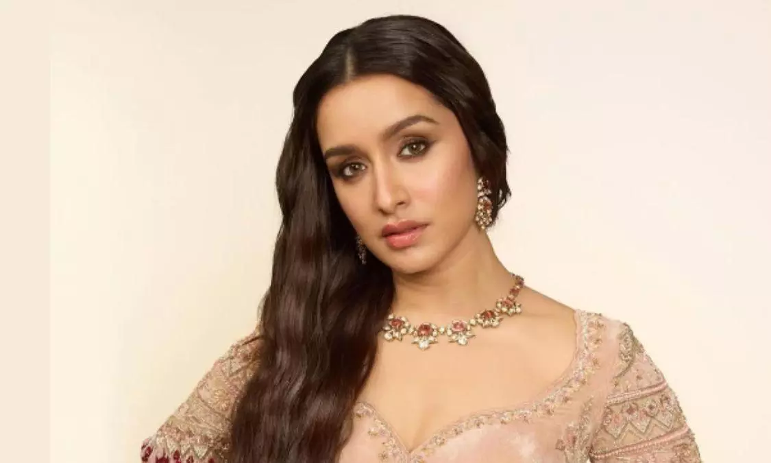 37 की होने के बाद भी 18 की लगती हैं ये एक्ट्रेस, मासूमियत से फैंस के दिलों की बनीं बैठी हैं रानी 4 Shraddha Kapoor