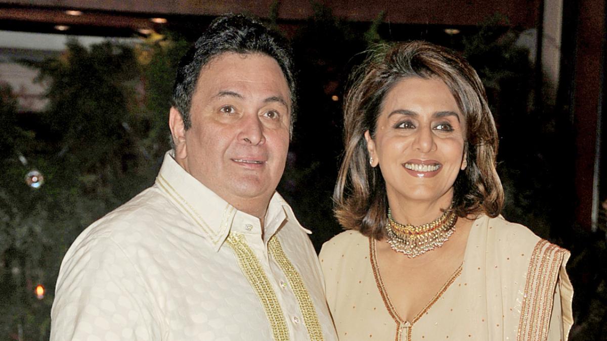 सात फेरे लेने के बाद अलग रहते हैं ये 5 स्टार्स, गोविंदा तो बीवी-बच्चों को छोड़ 10 दोस्तों के साथ शेयर करते हैं अपना घर 6 Film Stars