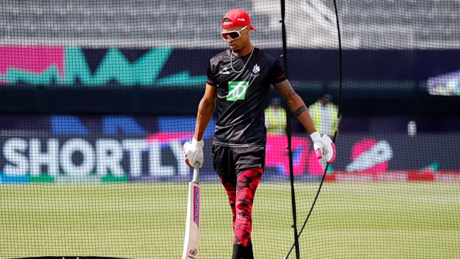 Cricketer: क्रिकेट जगत में आया भूचाल, एयरपोर्ट पर 9Kg ड्रग के साथ गिरफ्तार हुआ ये बल्लेबाज 2 Cricketer