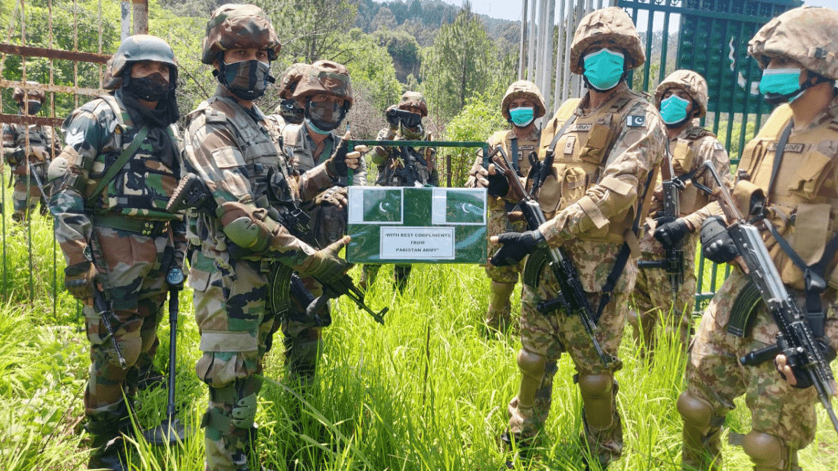 भारत Vs पाकिस्तान, किस की सेना में है कितना दम? जानें दोनों देशों की सैन्य ताकत 2 Military Strength