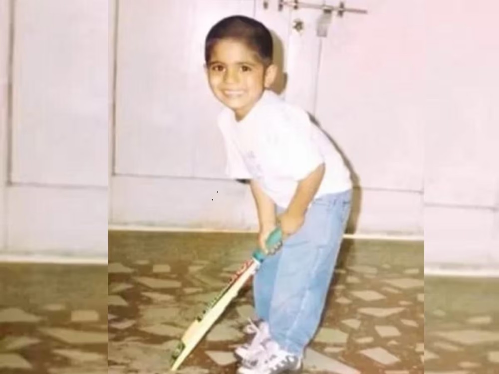 छोटी उम्र में कर लिया Team India की कप्तानी, बना डाले ढेर सारे रिकॉर्ड—क्या आपने पहचाना कौन है यह बल्लेबाज? 3 Team India