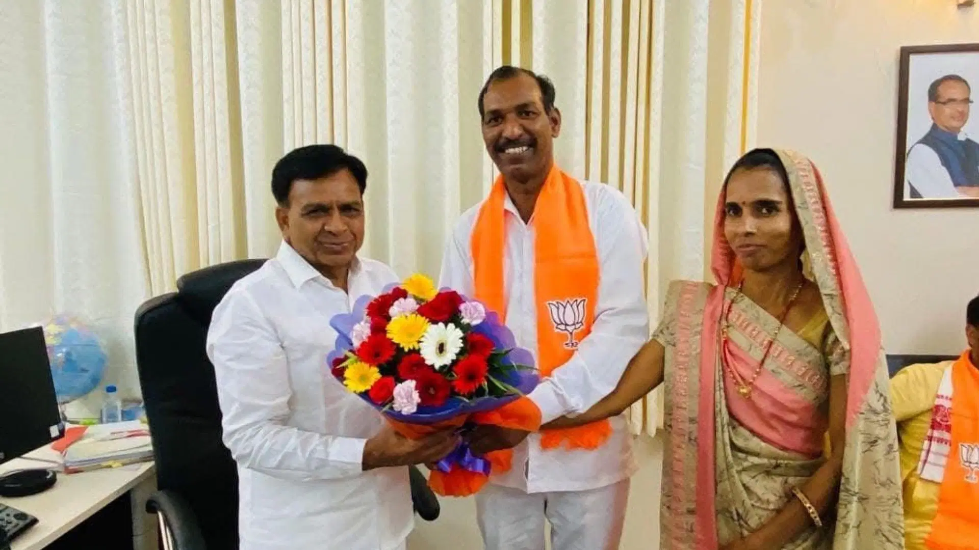 कितनी संपत्ति के मालिक हैं मनोहरलाल धाकड़? जानकर नहीं होगा यकीन 3 Manoharlal Dhakad Networth